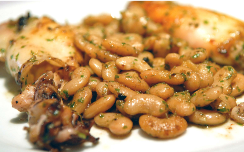 Mongetes amb calamar Mongetes amb calamar