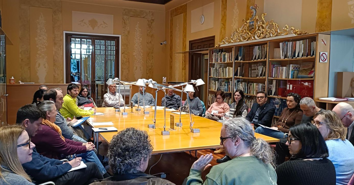 Taula oberta a la V Jornada d'Arxius Municipals del Maresme Taula oberta a la V Jornada d'Arxius Municipals del Maresme